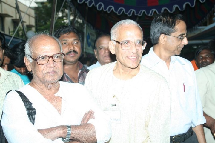 ../Images/Bapu with Vemuri Venkateswara Rao.jpg